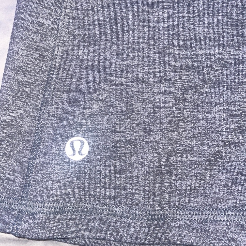 Gray lulu tank top with built-in bra